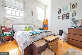 4 Leverington Ave-Unit -203 in Philadelphia, PA - Building Photo - Building Photo