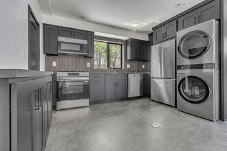 2230 Fargo St in Los Angeles, CA - Building Photo - Building Photo