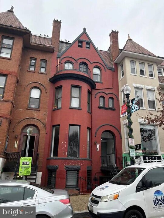 2118 18th St NW, Unit Apt #3 in Washington, DC - Building Photo