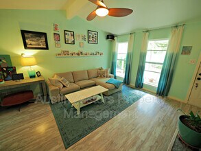 8700 Soho Dr in Austin, TX - Building Photo - Building Photo