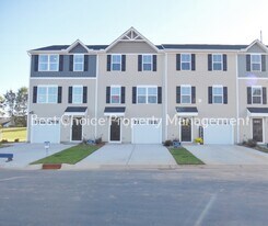 404 Brookshade Way in Simpsonville, SC - Building Photo