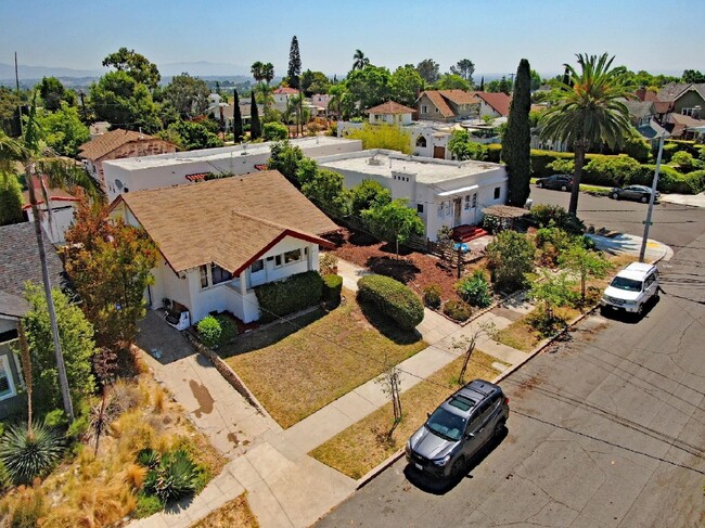 3076 Beech St in San Diego, CA - Foto de edificio - Building Photo