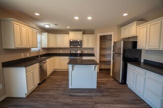 380 Captain Marshall St in Prairie Grove, AR - Building Photo - Building Photo