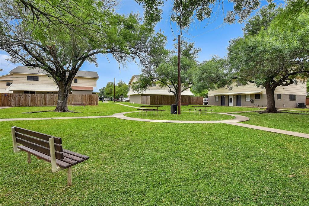 3531 Midwest Dr in Bryan, TX - Building Photo
