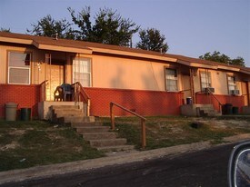201 Lynn Dr in Harker Heights, TX - Building Photo