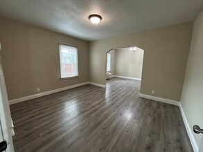 727 S Sacramento St in Lodi, CA - Building Photo - Building Photo