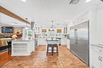 1026 S Morgan Ave in Broussard, LA - Building Photo - Building Photo