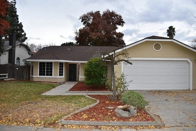 872 San Pablo Ave in Merced, CA - Building Photo - Building Photo