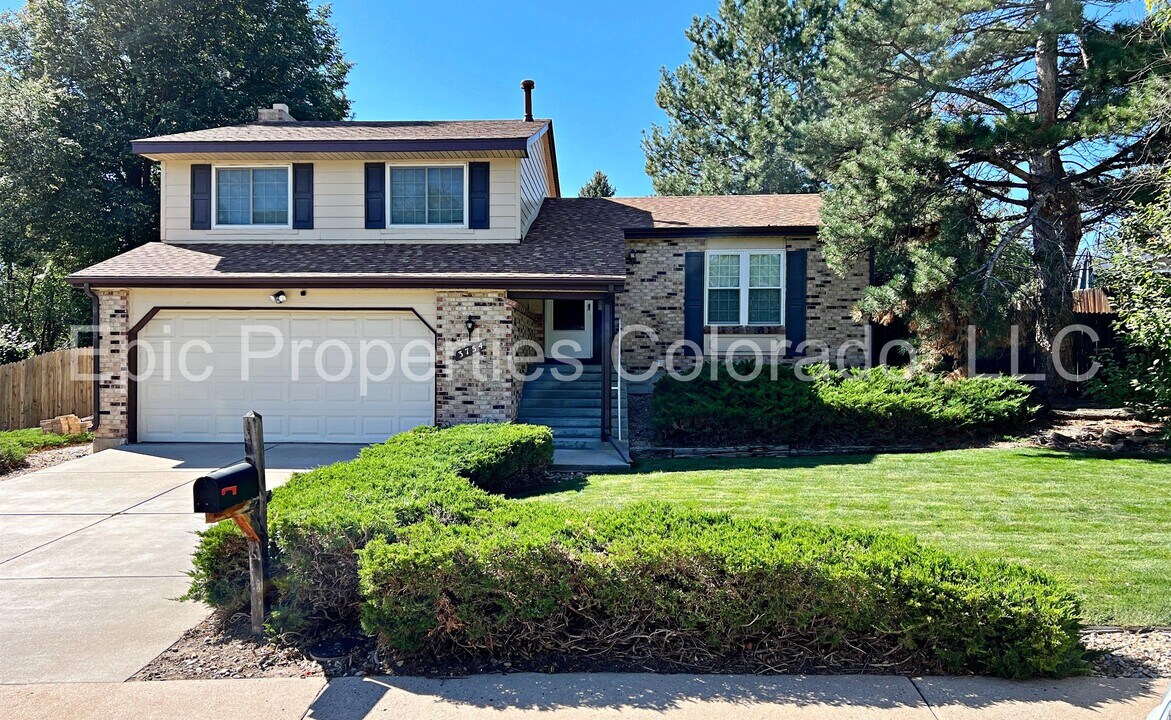 3754 S Walden Way in Aurora, CO - Building Photo