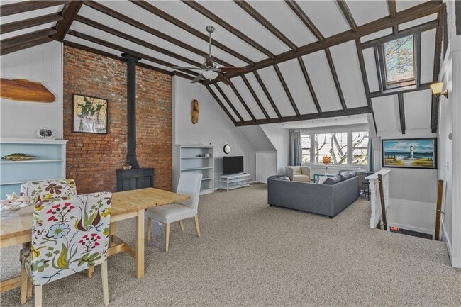 167 Coggeshall Ave in Newport, RI - Building Photo - Building Photo