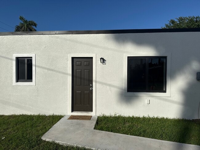 property at 4523 Palm Beach Blvd