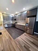 331 E Kensington Ave in Chicago, IL - Building Photo - Building Photo