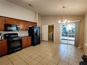1505 Huckleberry Ln in Austin, TX - Building Photo - Building Photo
