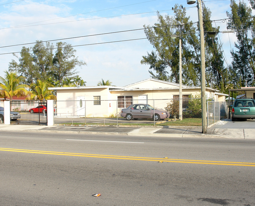 701 E 21st St in Hialeah, FL - Building Photo