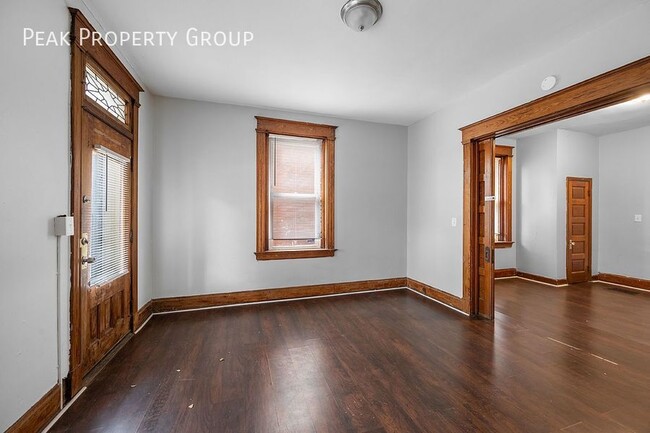 2349 Stratford Ave in Cincinnati, OH - Building Photo - Building Photo