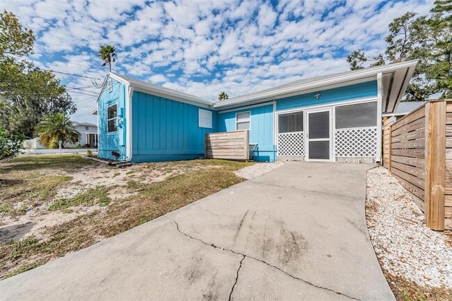 1841 Overbrook Ave in Clearwater, FL - Building Photo - Building Photo