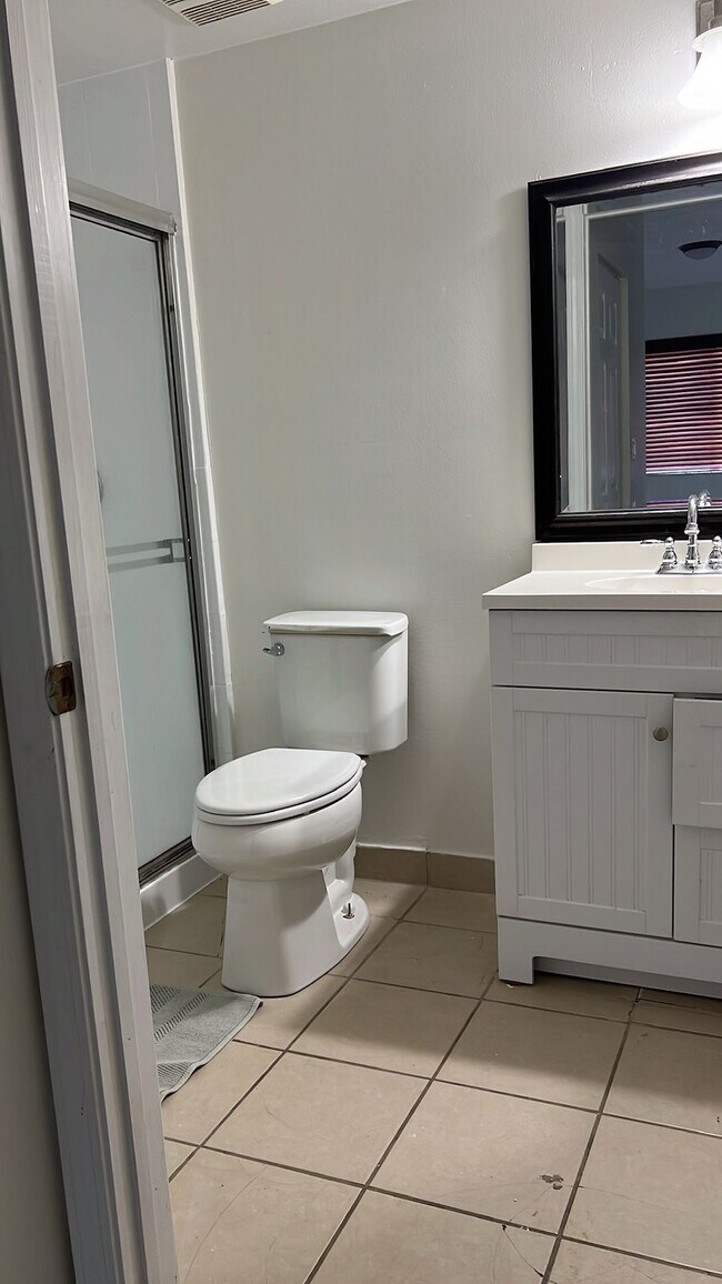 11060 SW 196th St in Miami, FL - Building Photo - Building Photo