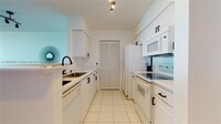 90 Alton Rd, Unit 908 in Miami Beach, FL - Building Photo - Building Photo