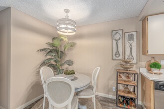 Wintercrest Village Apartments in Lakeside, CA - Foto de edificio - Interior Photo