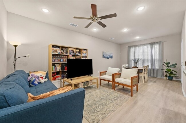 property at 2756 Baneberry Ln
