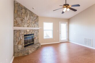 4363 Hanging Moss Dr in Orange Park, FL - Building Photo - Building Photo