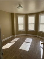 421 Viola St in Camden, NJ - Building Photo