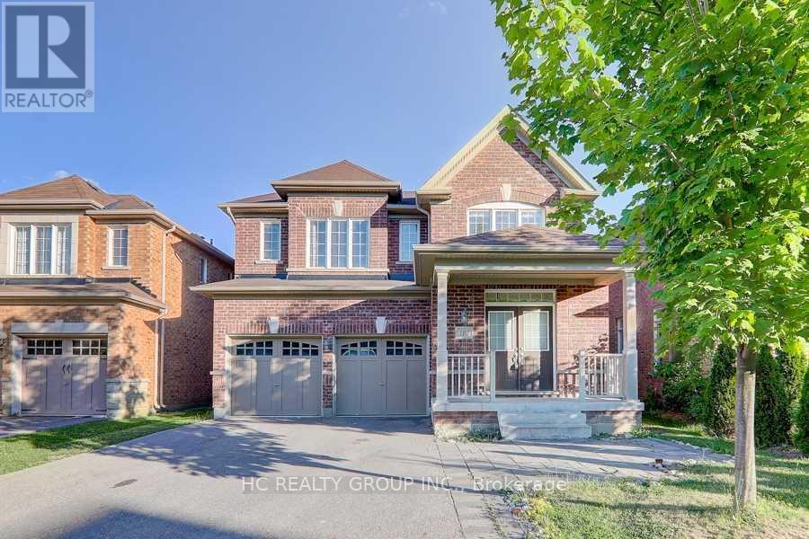 102 Timna Crescent in Vaughan, ON - Building Photo