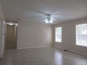 4738 Live Oak Ln in Pace, FL - Building Photo - Building Photo