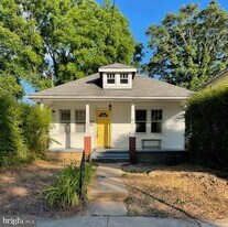 426 Hunter St in Fredericksburg, VA - Building Photo