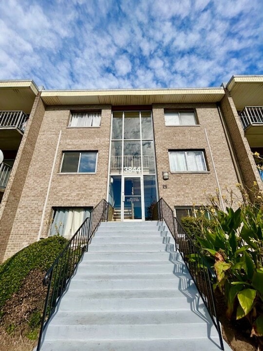 3844 Bel Pre Rd in Silver Spring, MD - Building Photo
