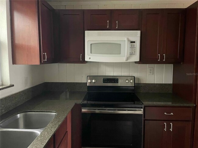 2547 S Mills Ave, Unit 1 in Orlando, FL - Building Photo - Building Photo