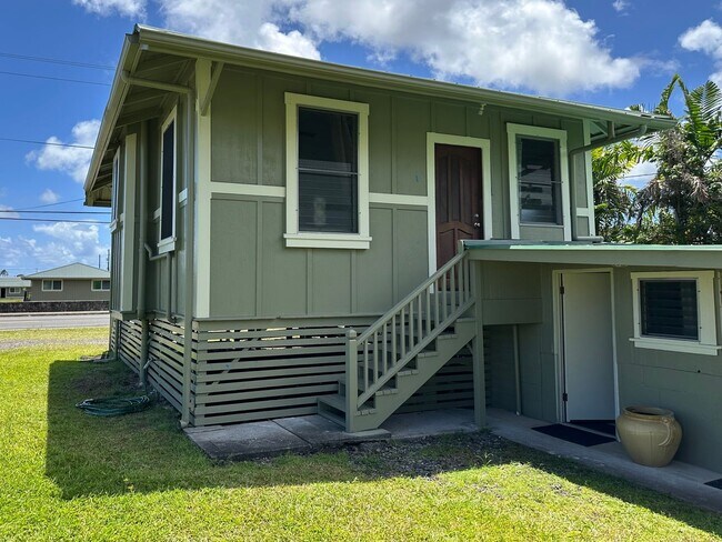 1774 Kilauea Ave in Hilo, HI - Building Photo - Building Photo