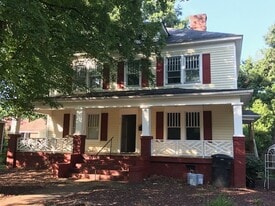 515 E Davis St in Burlington, NC - Building Photo