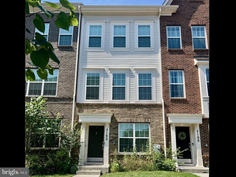 7102 Rowlock Aly in Beltsville, MD - Building Photo