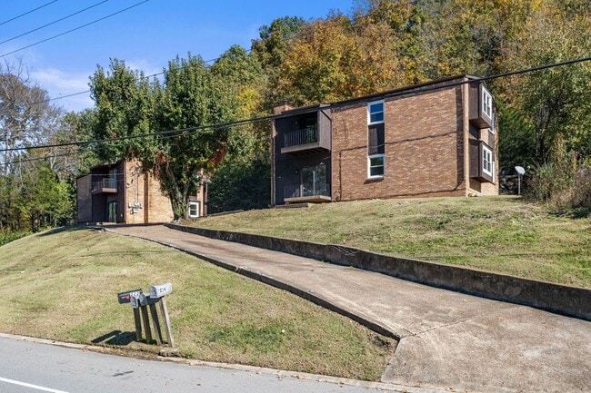 220 Cross Timbers Dr in Nashville, TN - Building Photo - Building Photo