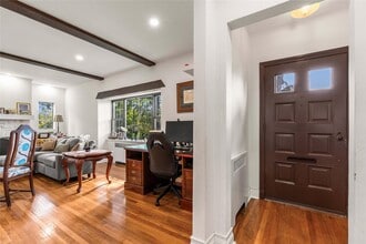 140 Park Dr in Eastchester, NY - Building Photo - Building Photo