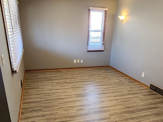 9901 Blaisdell Ave S, Unit 9901 Blaisdell Ave S in Bloomington, MN - Foto de edificio - Building Photo