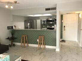 2816 S Bartell Dr in Houston, TX - Building Photo