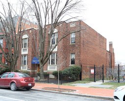 The Terrific Inn in Washington, DC - Building Photo