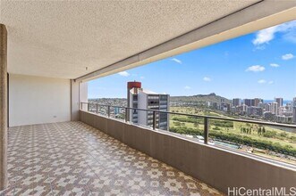 581 Kamoku St in Honolulu, HI - Building Photo - Building Photo