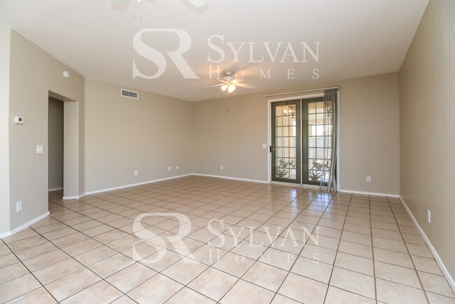 8324 N 61st Ln in Glendale, AZ - Building Photo - Building Photo