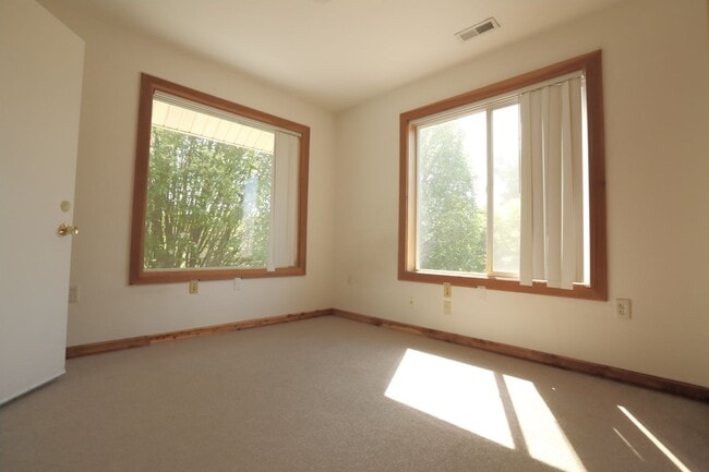 property at 1719 SE Miller St