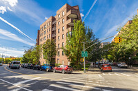 69-40 Yellowstone Blvd in Forest Hills, NY - Building Photo - Building Photo