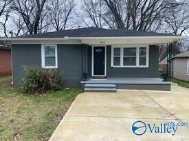 1236 Oshaughnessy Ave NE in Huntsville, AL - Building Photo