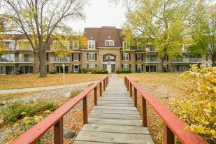 2904 W 33rd St in Sioux Falls, SD - Building Photo