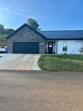 154 Lakeshore Bay Dr in Jefferson City, TN - Building Photo - Building Photo