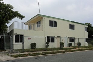 1101-1107 8th St in West Palm Beach, FL - Building Photo