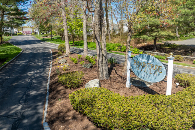 The Hamlet of Braintree Hills in Braintree, MA - Foto de edificio - Building Photo