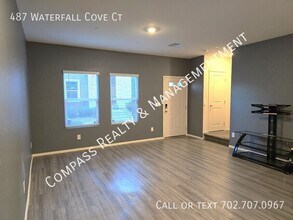 487 Waterfall Cv Ct in Henderson, NV - Building Photo - Building Photo