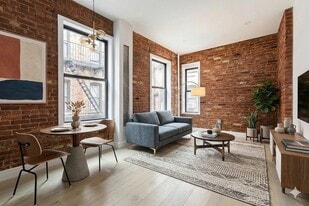 250 Broome St in New York, NY - Building Photo